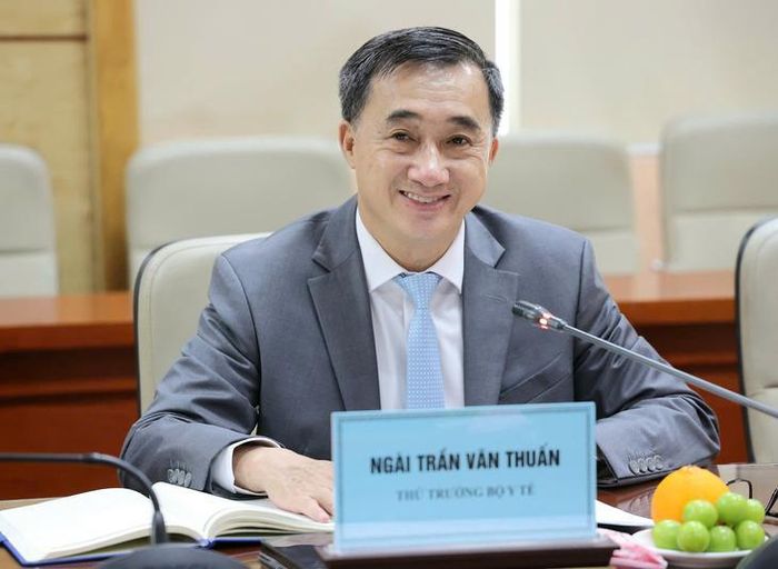 GS.TS Trần Văn Thuấn, Thứ trưởng Bộ Y tế, Chủ tịch Hội đồng Y khoa Quốc gia phát biểu. Ảnh: Trần Minh