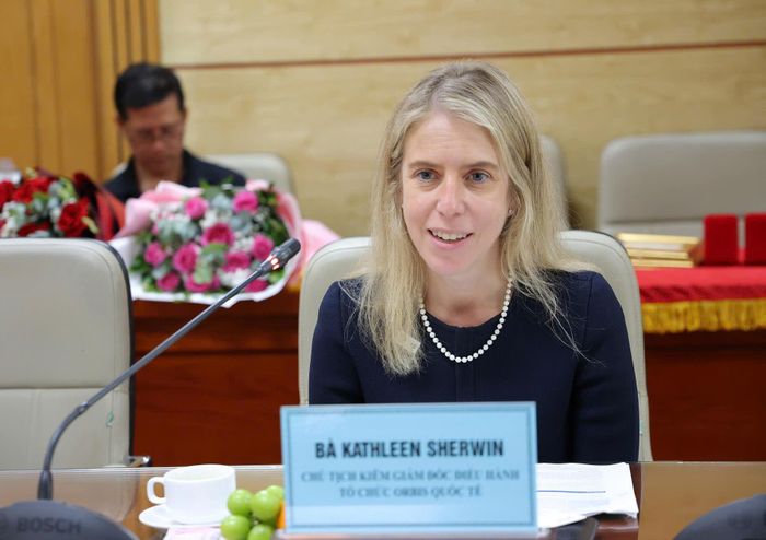 Bà Kathleen Sherwin, Chủ tịch kiêm Giám đốc điều hành Tổ chức Orbis Quốc tế phát biểu. Ảnh: Trần Minh