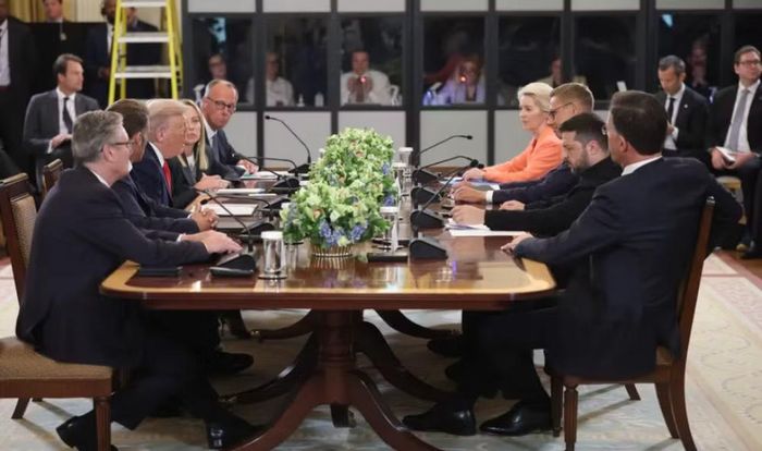 Một trong những lập luận được cho là ông Zelensky đưa ra là Ukraine và Mỹ đang đối mặt với cùng một đối thủ chiến lược. Nhà lãnh đạo Ukraine cáo buộc Nga đã hỗ trợ Iran trong các cuộc tập kích nhằm vào lực lượng Mỹ tại Trung Đông.