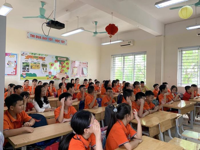 Dự thảo Thông tư đề xuất ban đại diện cha mẹ học sinh không đứng ra thu các khoản của nhà trường. Ảnh minh họa: P.Lan