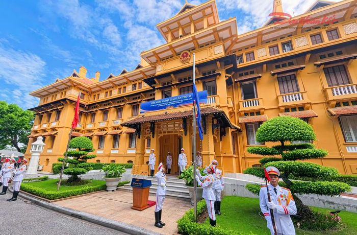 Quang cảnh lễ thượng cờ ASEAN tại trụ sở Bộ Ngoại giao. Ảnh: Quang Vinh