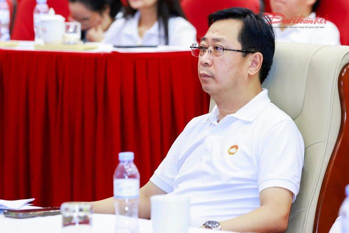 Phó Chủ tịch UBTƯ MTTQ Việt Nam Cao Xuân Thạo và các đại biểu tham dự lớp tập huấn.