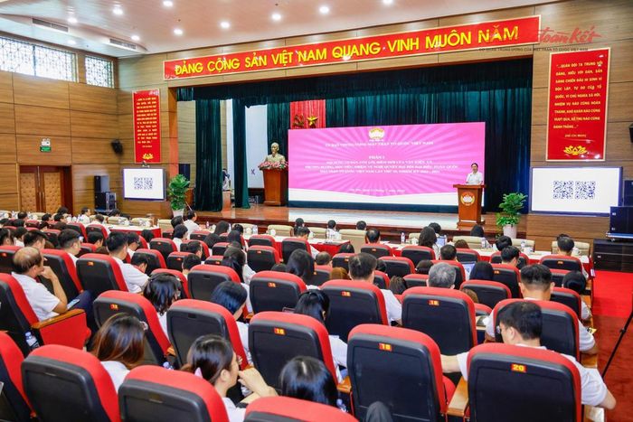 Quang cảnh lớp tập huấn.