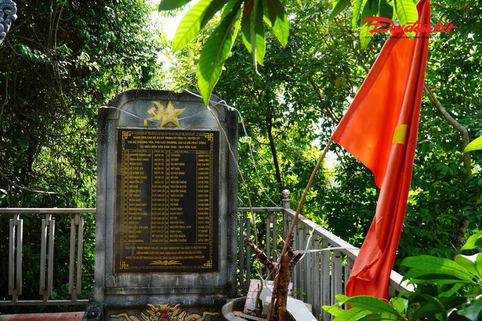 Ông Cù Huy Tiệm, người trực tiếp trông coi di tích, cho biết người dân địa phương nhiều năm qua đều mong muốn miếu được đầu tư tôn tạo bài bản để có không gian thờ tự khang trang. Tuy nhiên, do đây là di tích cấp quốc gia nên mọi hoạt động sửa chữa đều phải thực hiện theo quy định về bảo tồn di tích, địa phương không thể tự ý cải tạo.