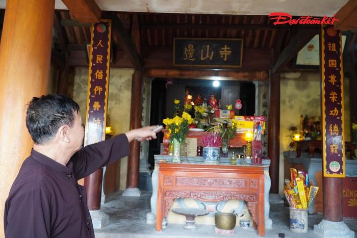 Miếu thờ nữ tướng Phan Thị Sơn, người con gái quê Hồng Lộc có công trong cuộc kháng chiến chống quân Minh. Trải qua nhiều triều đại, bà được phong tặng nhiều sắc phong, trở thành nhân vật được nhân dân tôn kính và thờ phụng.