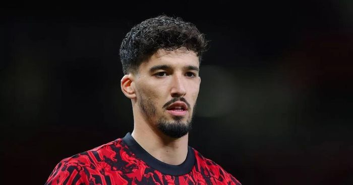 Altay Bayindir đàm phán rời Manchester United.