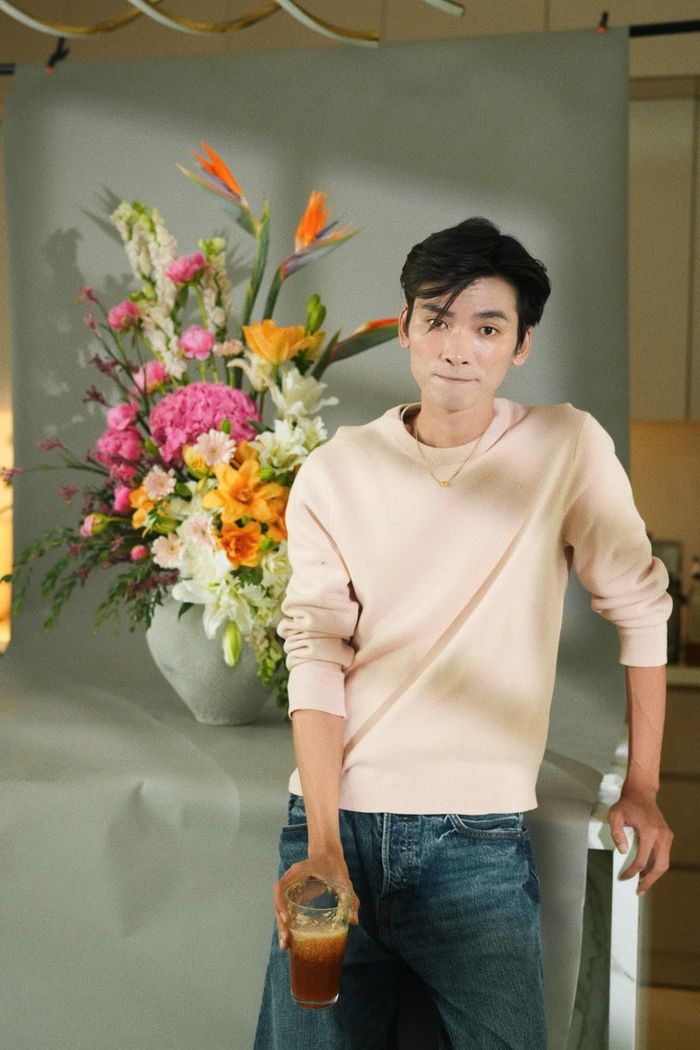  Sammy dành phần lớn thu nhập từ công việc văn phòng để quay video, sáng tạo nội dung, sẵn sàng đầu tư vào nghề nghiệp này. 