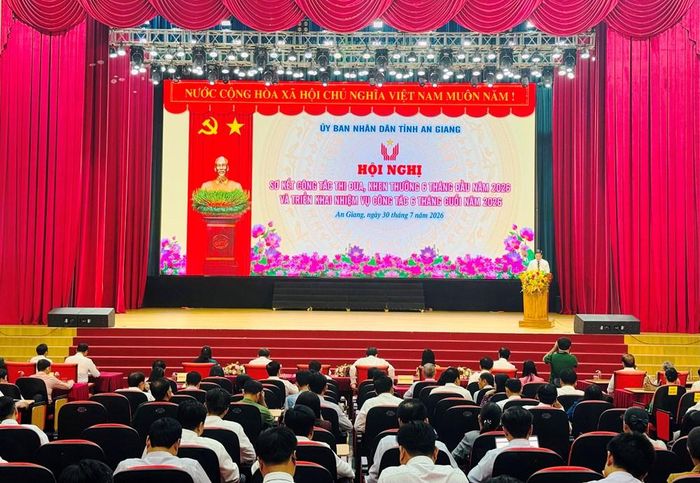 Quang cảnh Hội nghị sơ kết công tác thi đua, khen thưởng 6 tháng đầu năm 2026