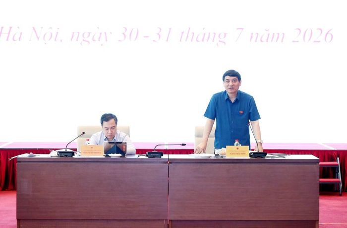 Chủ nhiệm Ủy ban Văn hóa và Xã hội của Quốc hội Nguyễn Đắc Vinh kết luận phiên họp