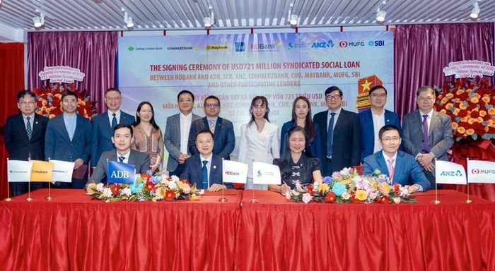 Lễ ký kết Khoản vay xã hội hợp vốn quốc tế 721 triệu USD - dấu mốc mới trên hành trình kết nối nguồn vốn toàn cầu vì phát triển bền vững tại Việt Nam - Ảnh: VGP/LT