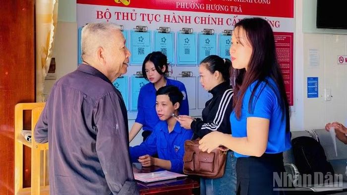 Phường Hương Trà triển khai chiến dịch 30 ngày thu thập, tạo lập, chuẩn hóa dữ liệu trong tương tác công dân số.