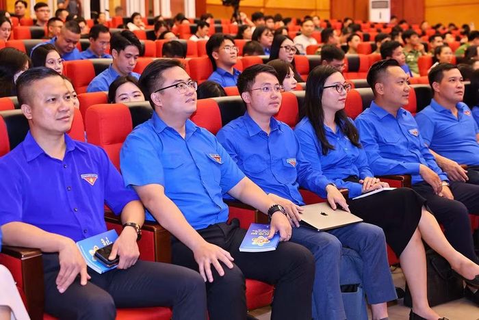 Các đại biểu dự Hội nghị tại đầu cầu Hà Nội. (Ảnh: MINH ĐỨC)