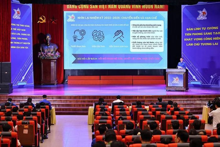 Toàn cảnh Hội nghị từ đầu cầu Hà Nội. (Ảnh: MINH ĐỨC)