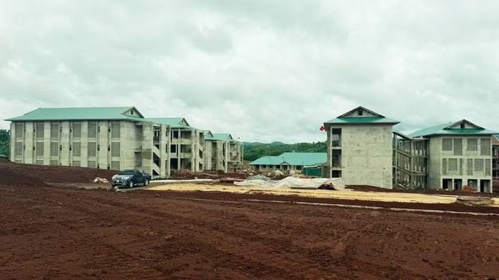 Dự án Trường phổ thông nội trú tiểu học và trung học cơ sở xã Hướng Phùng đang được đẩy nhanh tiến độ thi công để kịp hoàn thành vào cuối tháng 8/2026