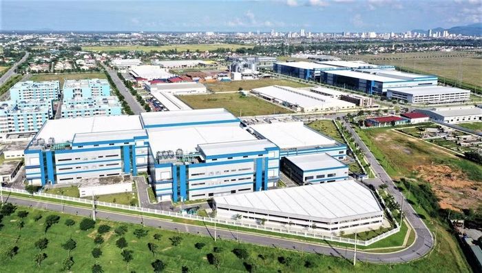 Hiện có 170 doanh nghiệp đang hoạt động trong các khu kinh tế, khu công nghiệp ở Nghệ An, với hơn 64.000 lao động đang làm việc. Riêng Khu công nghiệp VSIP Nghệ An tỷ lệ lấp đầy đạt hơn 95%.