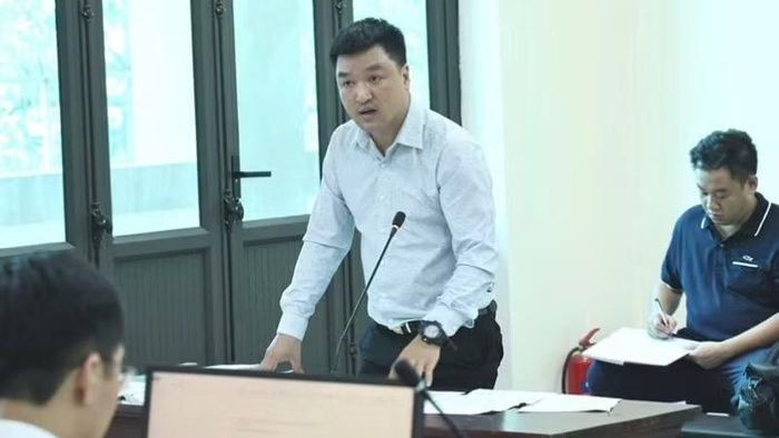 Đại diện Công ty Trách nhiệm hữu hạn Landmark Lương Sơn tại phiên tòa. (Ảnh: H.NGUYÊN)