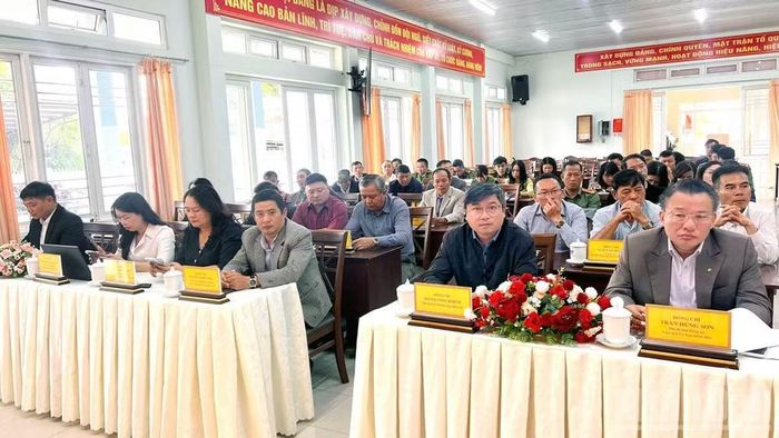 Đại biểu tham dự hội nghị.