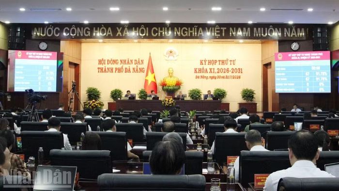 Nhiều nghị quyết đã được thông qua tại Kỳ họp Hội đồng nhân dân giữa năm.