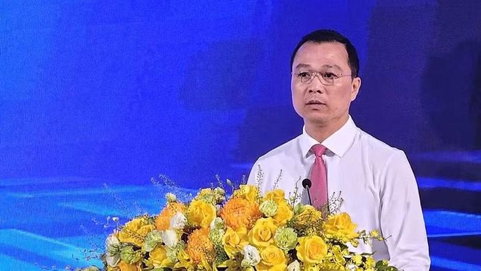 Đồng chí Tô Anh Dũng, Chủ tịch Ủy ban nhân dân tỉnh Thanh Hóa phát biểu ý kiến chỉ đạo.