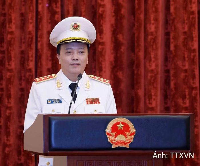 Thượng tướng Đặng Hồng Đức phát biểu nhận nhiệm vụ.