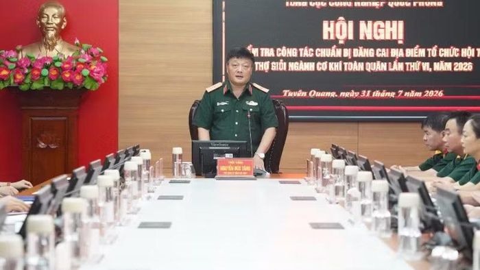 Thiếu tướng Nguyễn Đức Tăng phát biểu chỉ đạo.