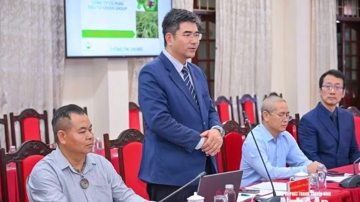 Ông Quách Hồng Thuận,Tổng Giám đốc Công ty cổ phần đầu tư Green Group phát biểu tại buổi làm việc.