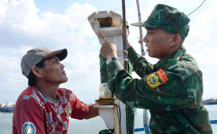 Trạm Kiểm soát Biên phòng Đà Rằng thường xuyên kiểm tra thiết bị giám sát hành trình của các phương tiện.