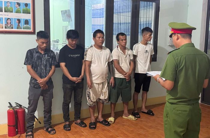Cơ quan Công an bắt giữ 5 đối tượng.