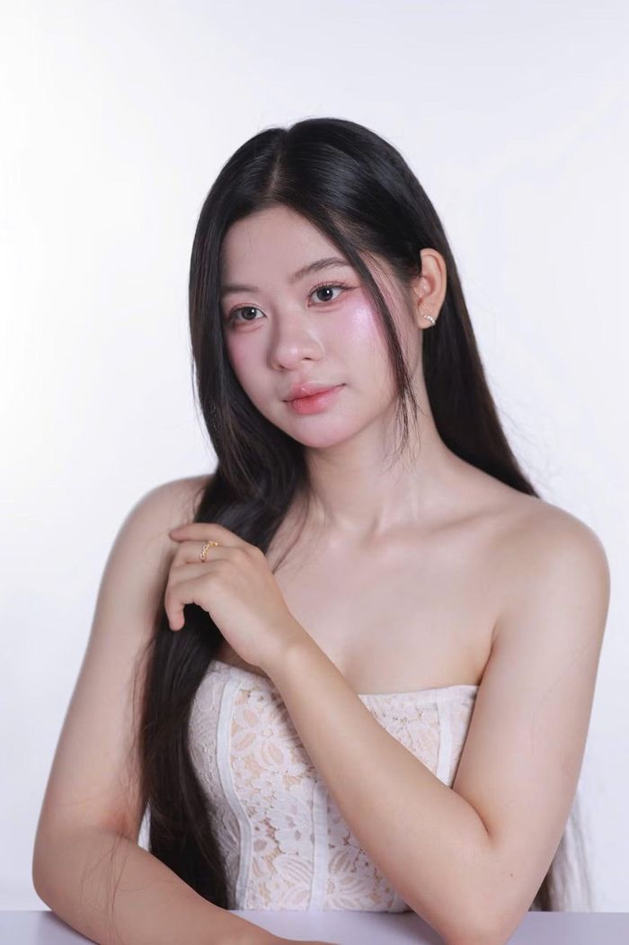 Với Minh Hiền, 'Hoa hậu Việt Nam' không chỉ là cuộc thi sắc đẹp, mà là hành trình hiện thực hóa ước mơ lớn: Dùng tiếng nói để kết nối và lan tỏa giá trị văn hóa Việt.