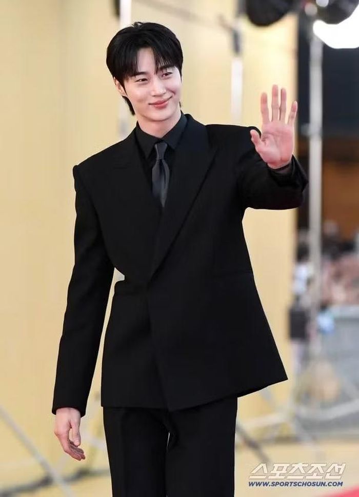 Byun Woo Seok.