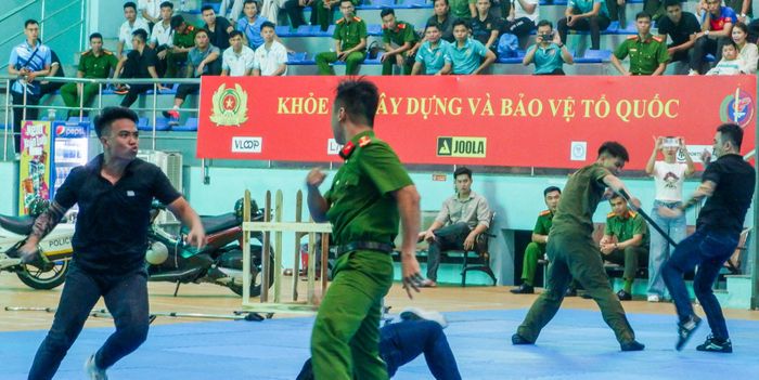  Phần thi võ thuật của Vòng Chung kết Hội thao quân sự, võ thuật và thể thao CAND năm 2026 diễn ra sôi nổi tại Trung tâm Thể dục thể thao phường An Hải, TP Đà Nẵng 