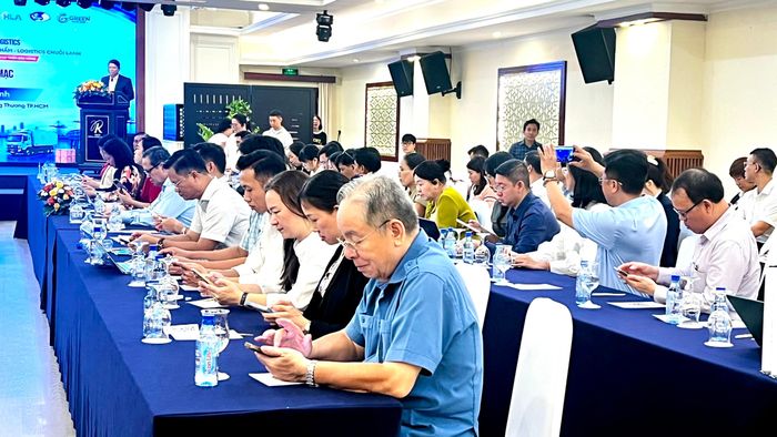 Nhiều doanh nghiệp tham gia hội nghị Kết nối cung ứng và dịch vụ logistics trong lĩnh vực thủy sản, lương thực, thực phẩm, logistics chuỗi lạnh, sáng 31-7. Ảnh: MINH XUÂN