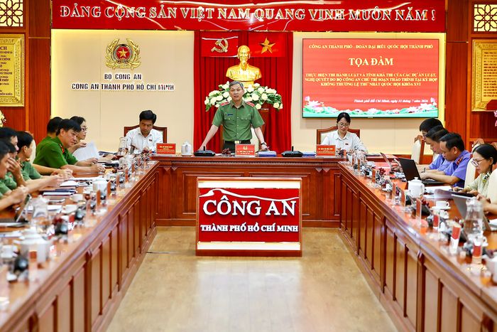 Quang cảnh tọa đàm