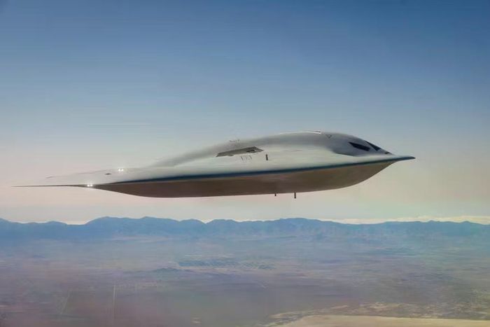 Máy bay ném bom chiến lược B-21 Raider thế hệ mới nhất của Không quân Mỹ.