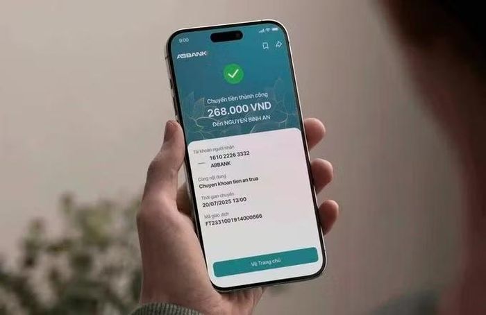 Cần hiểu đúng quy định về chuyển tiền trên 400 triệu đồng phải chờ 24h