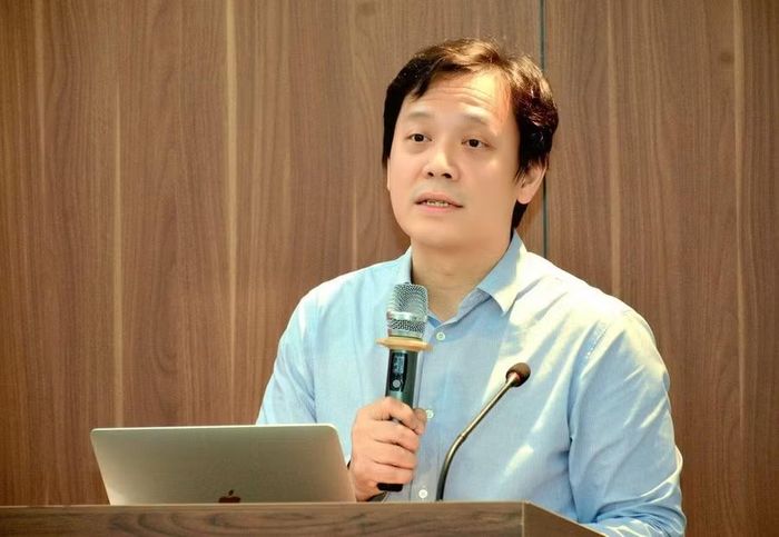 GS.TS Lê Anh Vinh - Viện trưởng Viện Khoa học Giáo dục Việt Nam phát biểu tại tọa đàm.