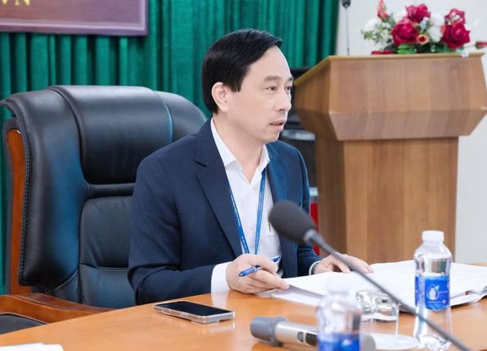 Tiến sĩ Nguyễn Khắc Ngọc, Hiệu trưởng Trường Cao đẳng Công nghiệp Hưng Yên.