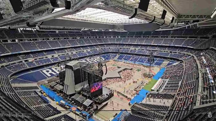  Sân Bernabeu vừa là cỗ máy in tiền, vừa là cỗ máy ngốn tiền của Real Madrid. 