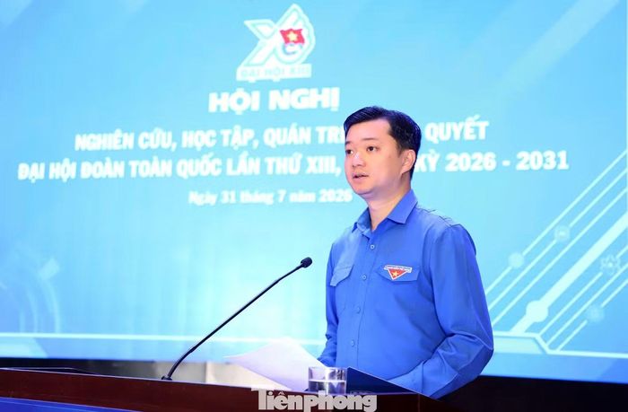 Anh Nguyễn Minh Triết phát biểu khai mạc hội nghị.