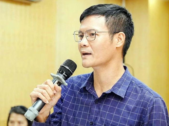 Luật sư Nguyễn Văn Đỉnh (Đoàn Luật sư Hà Nội) cảnh báo, người dân nên cảnh giác, thận trọng để tránh mắc bẫy tâm lý của giới đầu cơ, "cò" bất động sản mà mua vội căn hộ với giá đắt do lo ngại mua nhanh kẻo hết "chung cư sở hữu lâu dài".