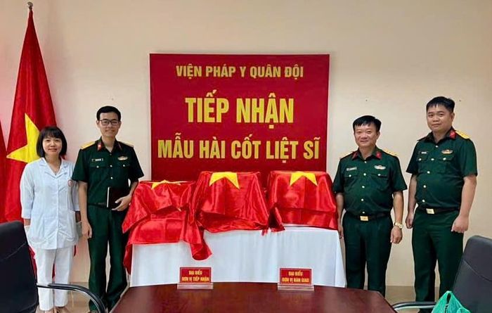Tỉnh Quảng Ninh hoàn thành bàn giao 100% mẫu hài cốt liệt sĩ thu nhận được cho Viện Pháp y Quân đội để phục vụ phân tích, giám định ADN.