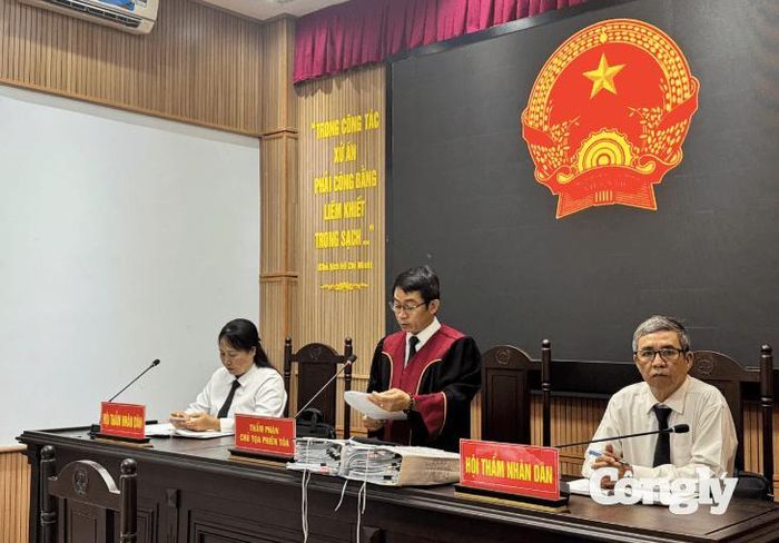 HĐXX tuyên phạt tổng cộng 23 năm tù đối với 7 bị cáo có hành vi mua bán ma túy.