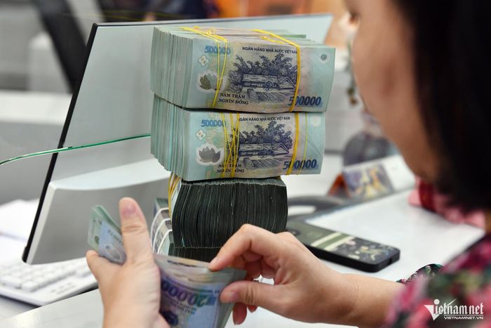Vợ chồng một hộ kinh doanh vay ngân hàng gần 600 triệu để bổ sung vốn kinh doanh cà phê rang, nhưng chỉ trả được hơn 6,7 triệu tiền lãi. Ảnh minh họa: Nam Khánh