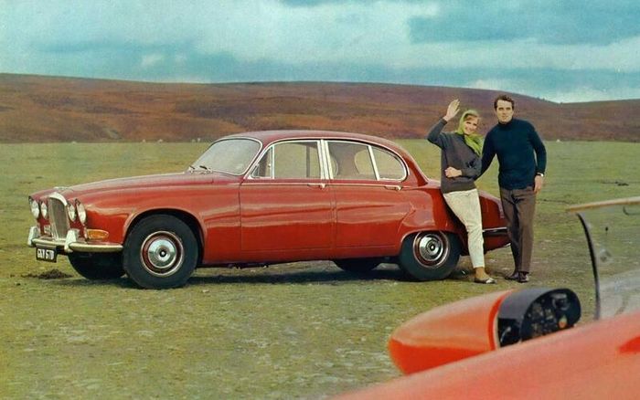 Jaguar 420.