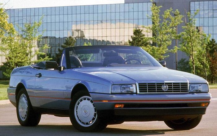Cadillac Allanté.