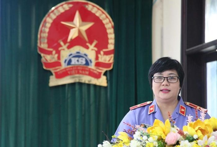  Đồng chí Mai Thị Nam Vụ trưởng Vụ 12, VKSND tối cao tối cao phát biểu.