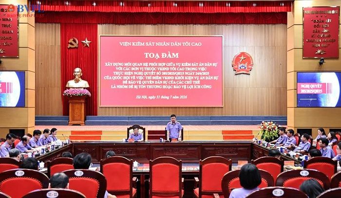 Đồng chí Nguyễn Đức Thái, Ủy viên Ban Thường vụ Đảng ủy, Phó Viện trưởng VKSND tối cao chủ trì buổi Tọa đàm.