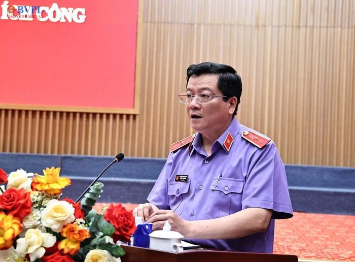 Đồng chí Trần Thế Kính, Vụ trưởng Vụ 9 phát biểu khai mạc buổi Tọa đàm.