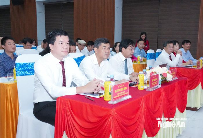 Các đồng chí lãnh đạo tỉnh tham dự Đại hội. Ảnh: Mai Hoa