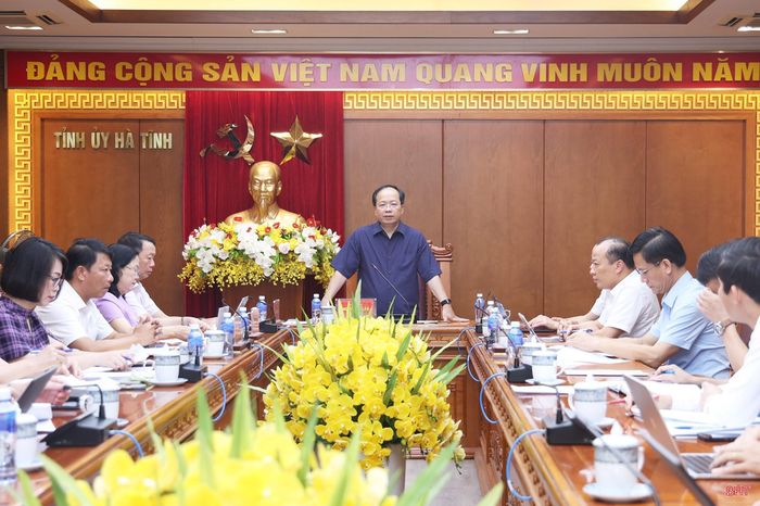 Bí thư Tỉnh ủy Nguyễn Duy Lâm chủ trì buổi làm việc.